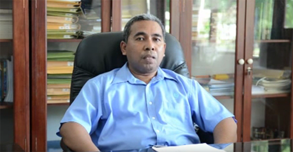Augy Syahailatua (Maluku)